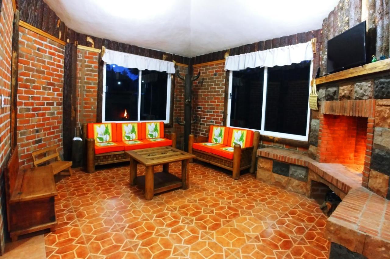 Senda Monarca Villa Senguio ภายนอก รูปภาพ